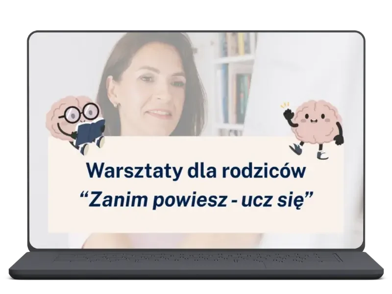 Mockup w formie laptopa, ze zdjęciem Doroty Burkowicz Edu Trenerki piszącej na tablicy