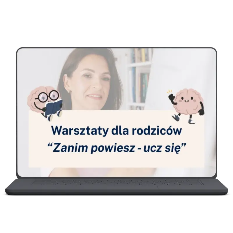 Mockup w formie laptopa, ze zdjęciem Doroty Burkowicz Edu Trenerki piszącej na tablicy